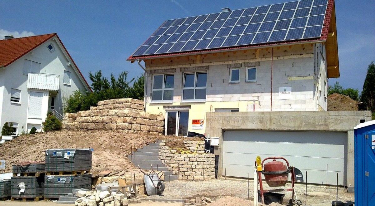 FAQ Photovoltaikanlagen auf Dachflächen: Ministerium für Umwelt, Klima und  Energiewirtschaft Baden-Württemberg