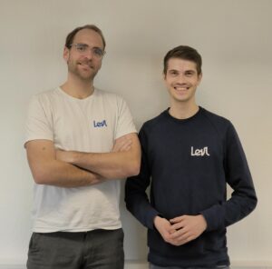 Die beiden Gründer Hauke Lapschies (CEO) und Marco Batschkowski (CTO) von Levl Energy